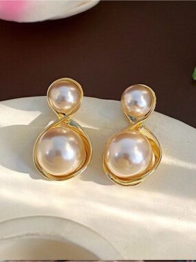 Elegant Gold-Tone Pearl Drop Earrings — Classic Women’s Jewelry